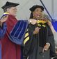 aptopix_smith_commencement_oprah_65853.jpg
