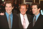 britain_roger_moore_obit_98816.jpg