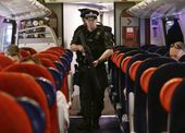 aptopix_britain_concert_blast_57371.jpg