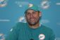 dolphins_football_15940.jpg