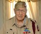 exchange_wwii_veteran_honored_94857.jpg
