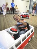 exchange_toy_cars_children_21591.jpg