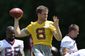 Redskins_Camp_Football_95087.jpg-53e50.jpg