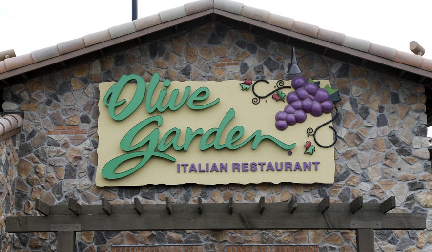 Olive Garden Denies Donating To Trump After Incorrect Tweet