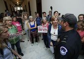 congress_care_overhaul_81194.jpg