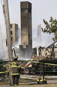 apartment_complex_fire_81587.jpg