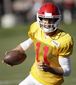 chiefs_camp_football_96539.jpg