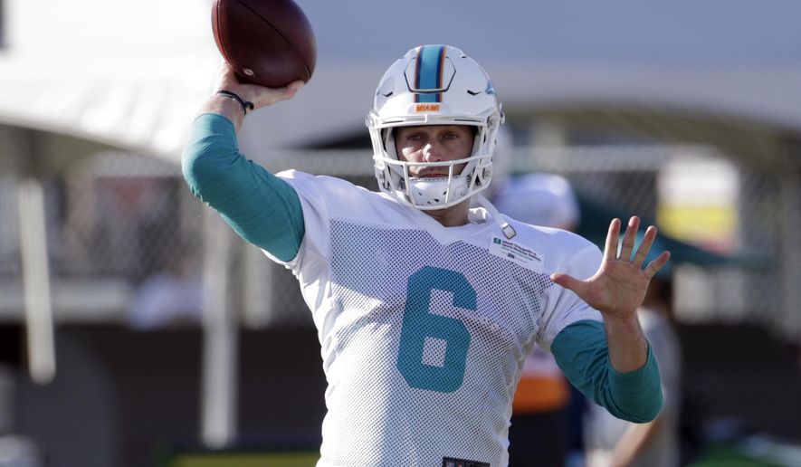 Miami Dolphins quarterback Jay Cutler (6) throws a pass during an NFL football training camp, Tuesday, Aug. 8, 2017, in Davie, Fla. (AP Photo/Lynne Sladky)