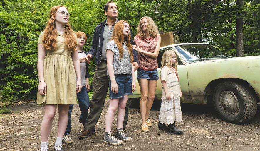 This image released by Lionsgate shows, from left, Sadie Sink, Charlie Shotwell, Ella Anderson, foreground center, Woody Harrelson, Naomi Watts and Eden Grace Redfield in "The Glass Castle." ( Jake Giles Netter/Lionsgate via AP)