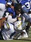 rams_chargers_football_55767.jpg