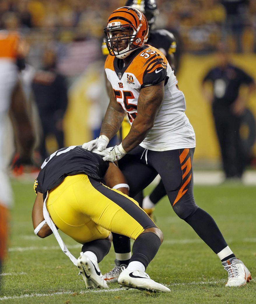 Cincinnati Bengals outside linebacker Vontaze Burfict (55) shoves Pittsburgh Steelers tight end Xavier Grimble (85) to the ground as he attempts to get up after catching a pass during the second half of an NFL football game in Pittsburgh, Sunday, Oct. 22, 2017. The Steelers won 29-14. (AP Photo/Keith Srakocic)