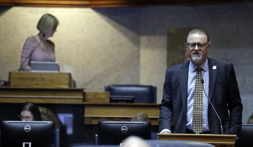 Senate President Pro Tem David Long, R-Fort Wayne, speaks to legislators during Organization Day at the Statehouse, Tuesday, Nov. 21, 2017, in Indianapolis. (AP Photo/Darron Cummings)
