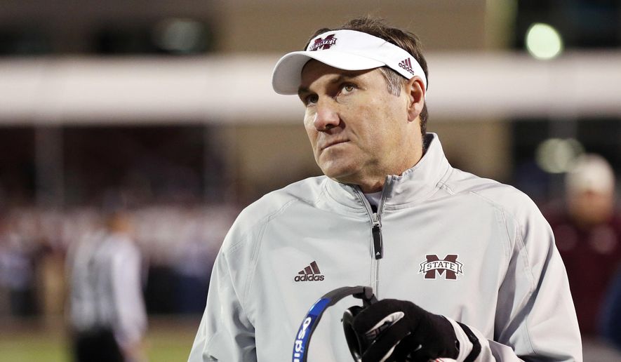 Mississippi State coach Dan Mullen gives the scoreboard in the closing seconds of the team&#39;s 31-28 loss to Mississippi in anNCAA college football game in Starkville, Miss., Thursday, Nov. 23, 2017. (AP Photo/Rogelio V. Solis) **FILE**