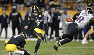 Pittsburgh Steelers kicker Chris Boswell (9) kicks the game-winning field goal during the second half of an NFL football game against the Baltimore Ravens in Pittsburgh, Sunday, Dec. 10, 2017. The Steelers won 39-28. (AP Photo/Keith Srakocic)