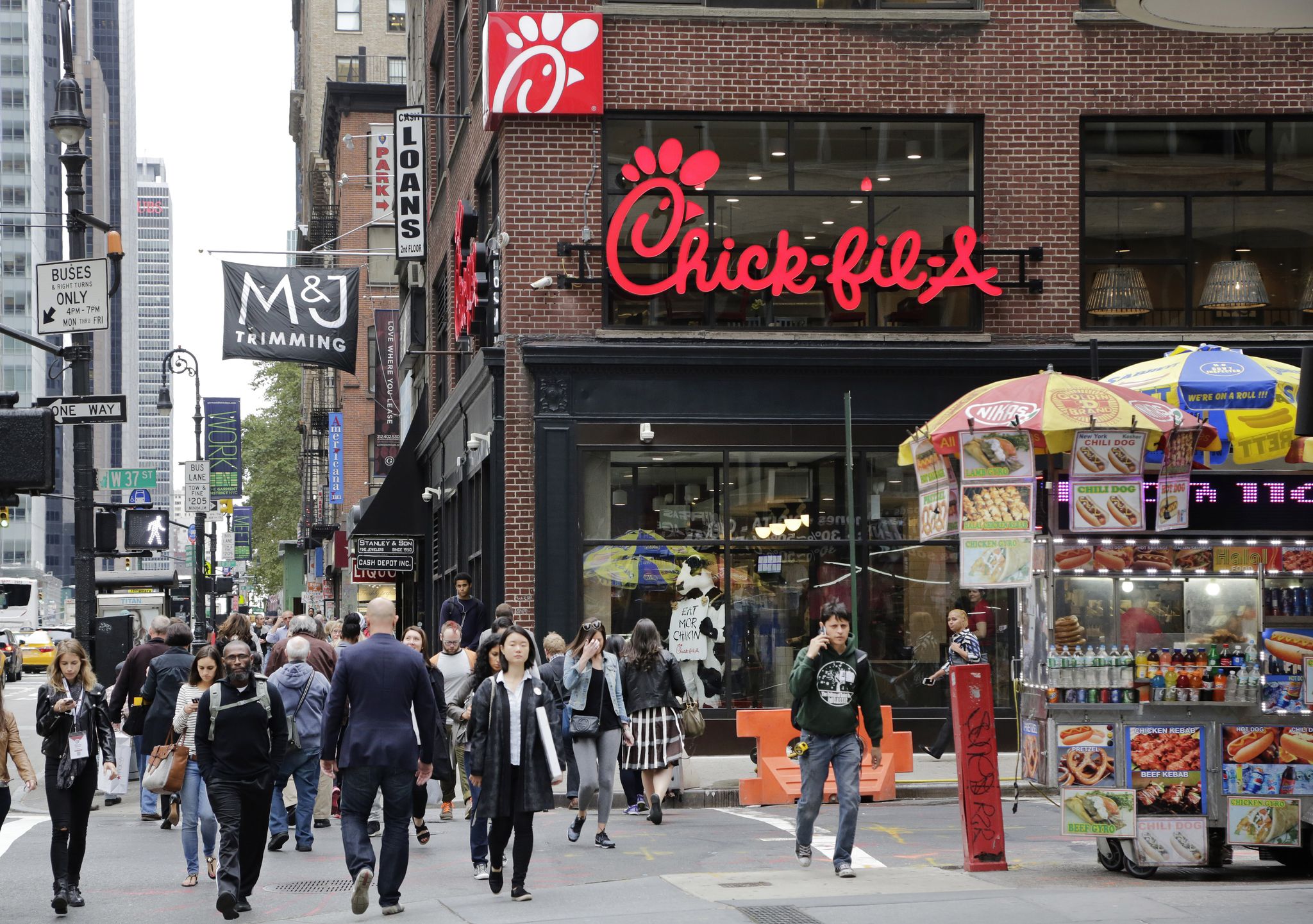 Noah Michelson, HuffPost editor, shames gay people for eating Chick-fil-A