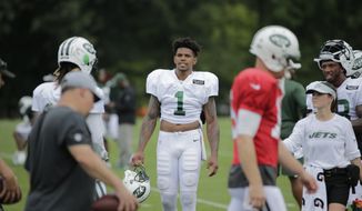 New York Jets&#x27; Terrelle Pryor participates during practice at the NFL football team&#x27;s training camp in Florham Park, N.J., Thursday, Aug. 2, 2018. (AP Photo/Seth Wenig)
