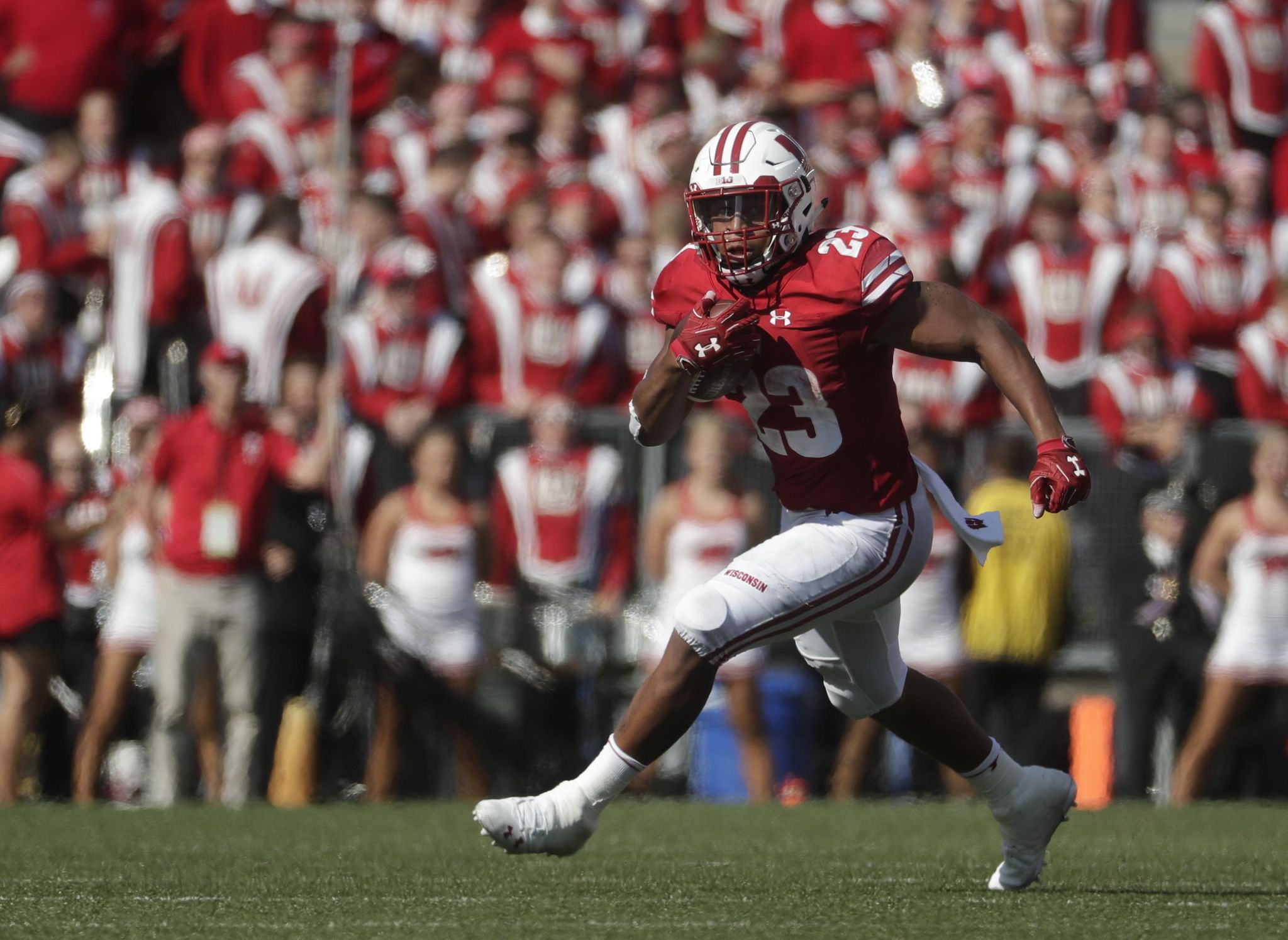 Wisconsin's Taylor to face stiff Iowa defense in B10 opener - Washington Times