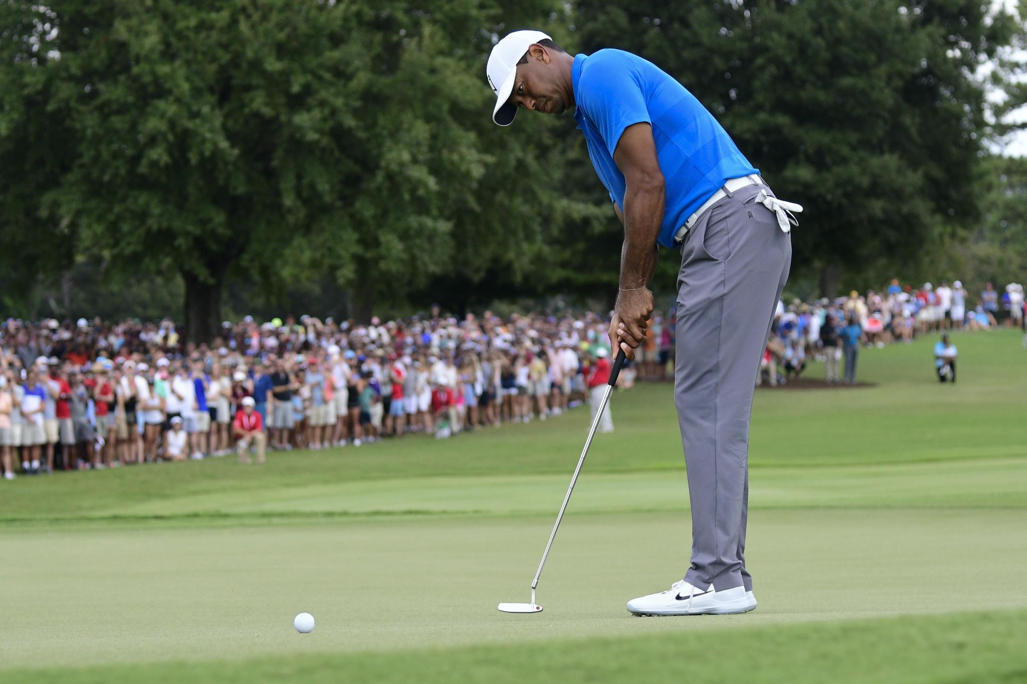 The Latest: Woods headed for victory, Rose headed for Cup - Washington Times