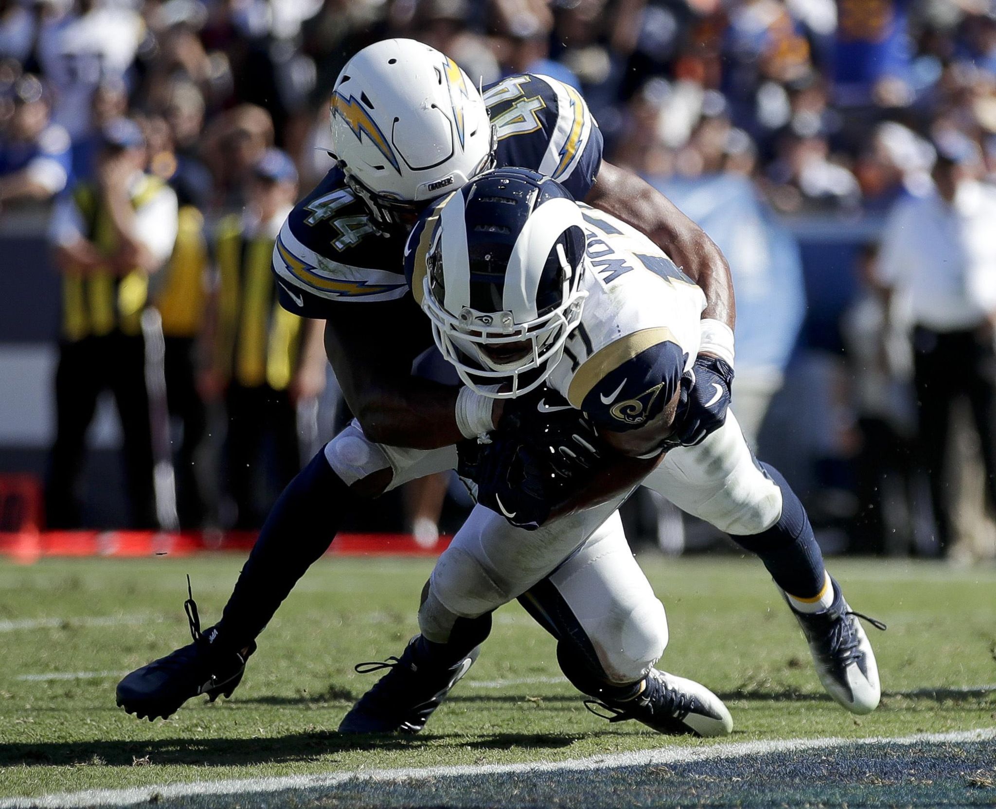 Chargers' defense laments lack of pass rush in loss to Rams - Washington Times