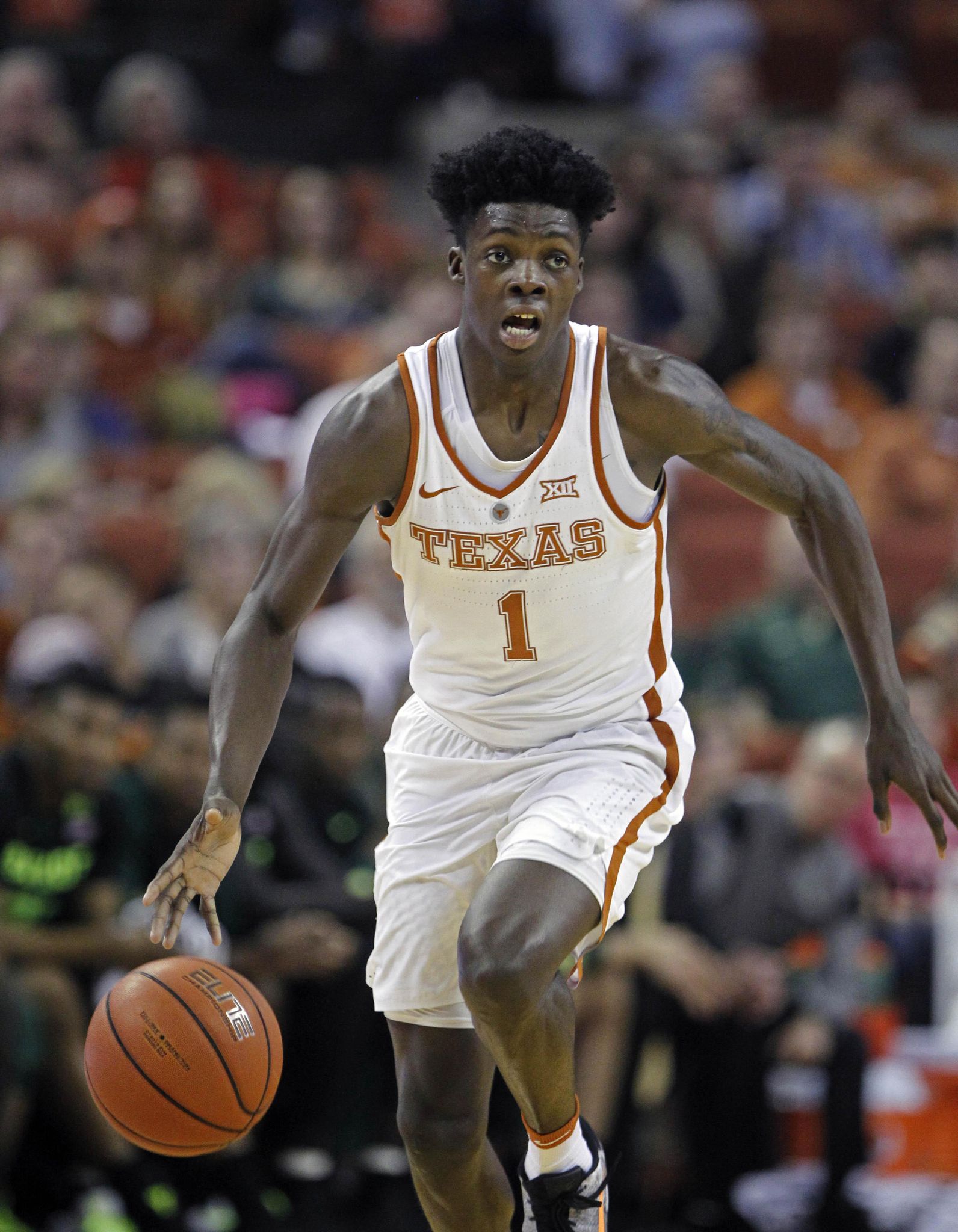 Jones practicing with Texas after leukemia treatments - Washington Times