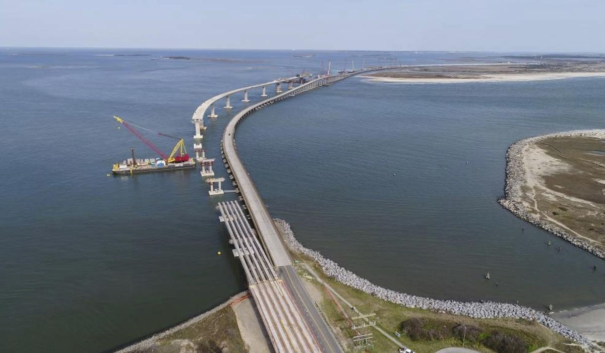 NextImg:Search for missing boater suspended off North Carolina coast