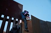 3_7_2019_border-agency-journalist--38201.jpg
