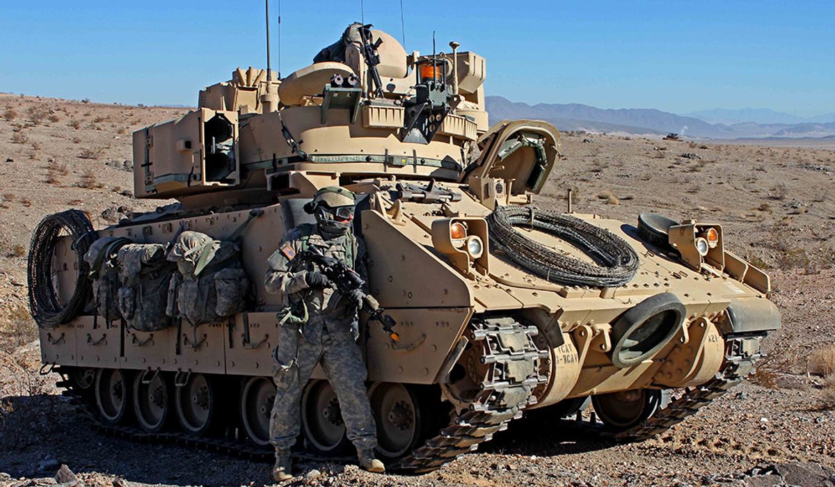 Pentagon: First Ukrainian troops finish training on U.S. Bradley combat vehicle