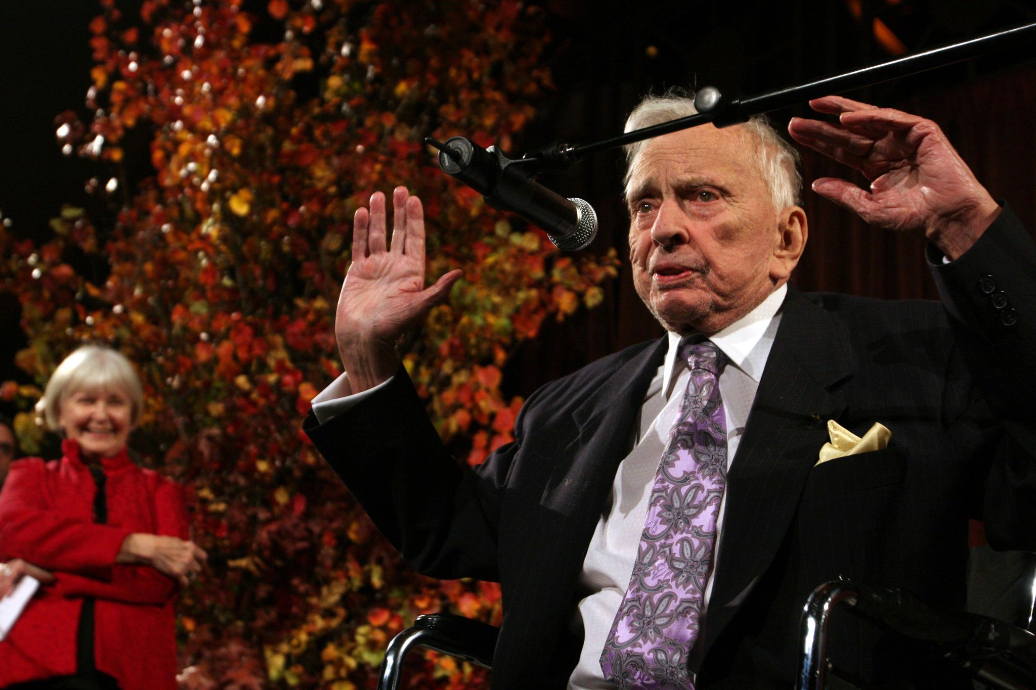 Gore Vidal book becomes best-seller after Julian Assange arrest