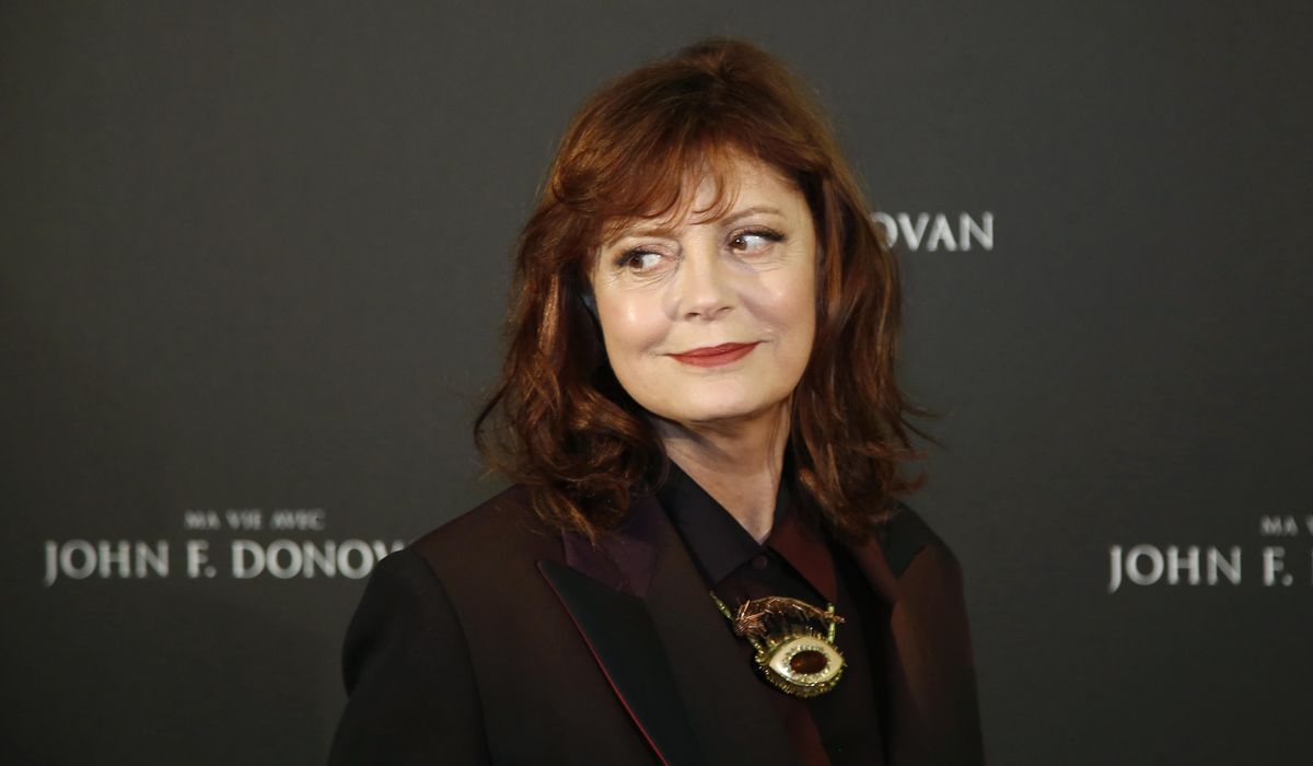NextImg:Susan Sarandon arrested while protesting New York’s minimum wage law