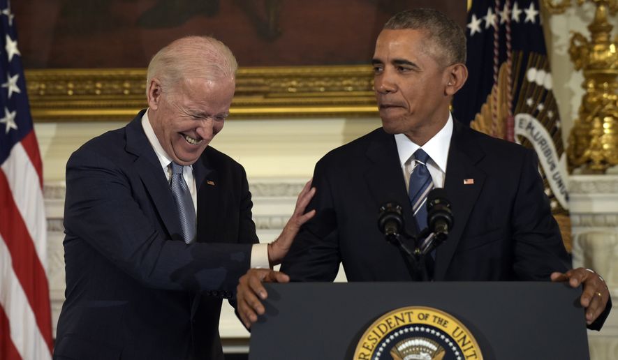 Desbordamiento Penetración delicado Joe Biden mocked after posting Obama friendship bracelet for Best Friends  Day - Washington Times