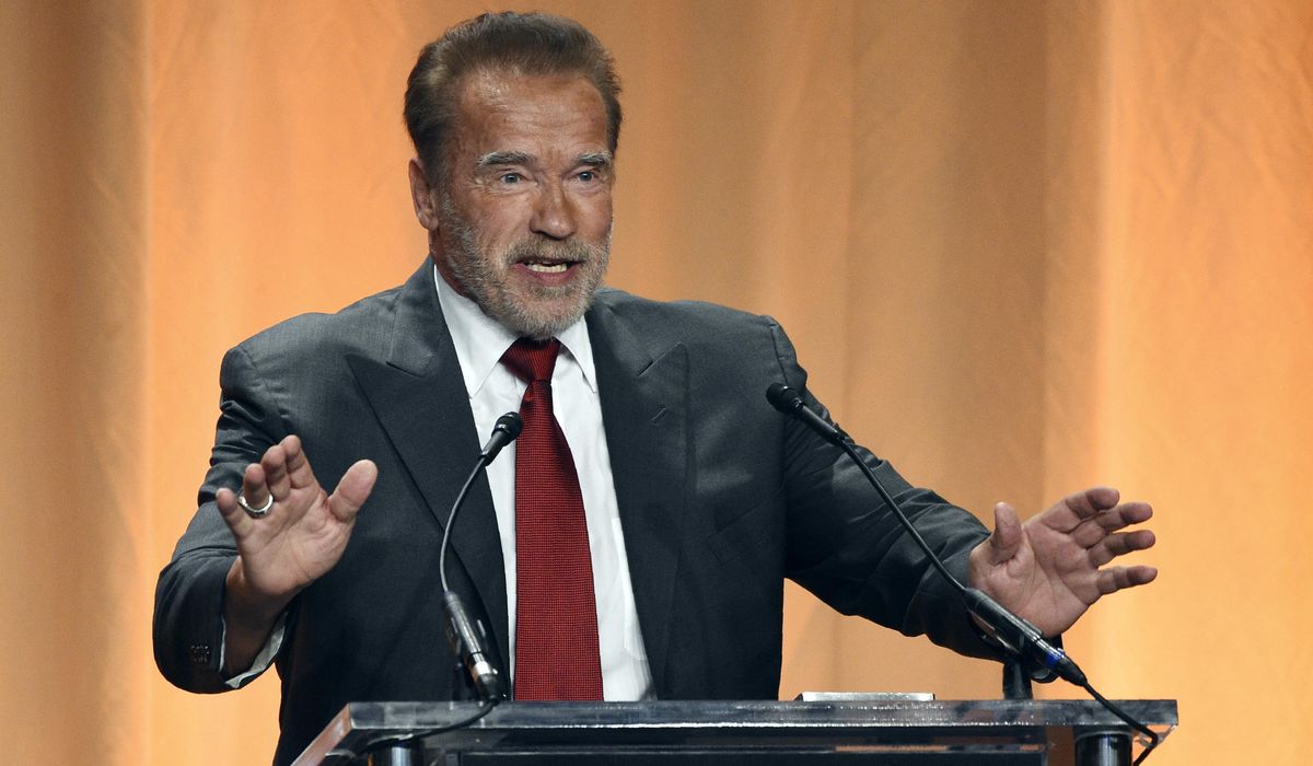 NextImg:Blame Arnold: Newsom points finger on homeless crisis at Schwarzenegger
