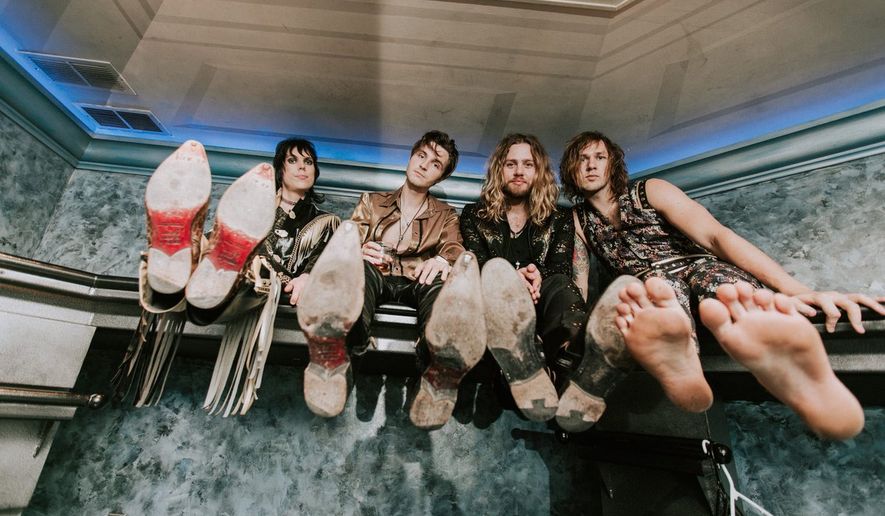 The Struts band (Photo by Anna Lee)