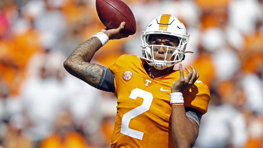 Tennessee quarterback Jarrett Guarantano (2) throws to a receiver in the first half of an NCAA college football game against Georgia State, Saturday, Aug. 31, 2019, in Knoxville, Tenn. (AP Photo/Wade Payne)