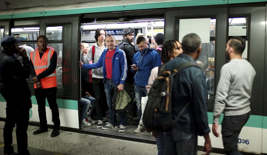 Paris sees biggest transport strike in decade over pensions ...