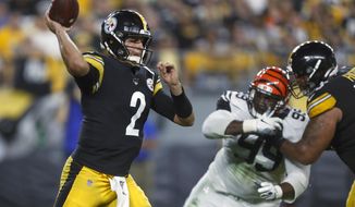 Pittsburgh Steelers quarterback Mason Rudolph (2) passes during the first half of an NFL football game against the Cincinnati Bengals in Pittsburgh, Monday, Sept. 30, 2019. (AP Photo/Tom Puskar)