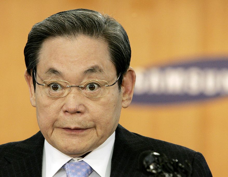 14. Lee Kun-Hee, Samsung, $18.3 billion
Samsung Group Chairman Lee Kun-hee speaks during a press conference at the Samsung Group headquarters in Seoul, Tuesday, April 22, 2008. Lee said Tuesday he was stepping down from his post at the top of South Korea's biggest conglomerate following his indictment on tax evasion charges.(AP Photo/Ahn Young-joon)