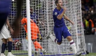 Chelsea&#39;s Cesar Azpilicueta celebrates scoring his side&#39;s 2nd goal during the Champions League Group H soccer match between Chelsea and Lille at Stamford Bridge stadium in London Tuesday, Dec. 10, 2019. (AP Photo/Kirsty Wigglesworth)