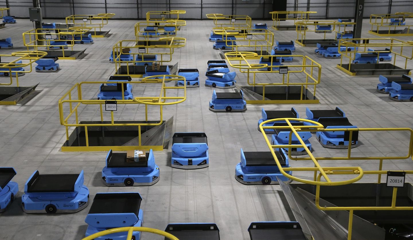 Amazon robots could replace over 160,000 new jobs by 2027, over 600,000 by 2033