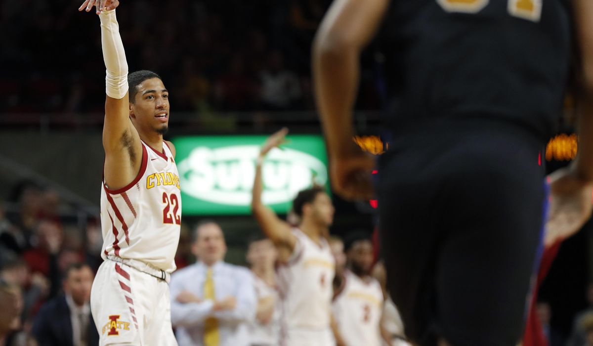 Underclassmen thriving at the point in college basketball