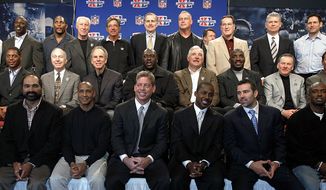 ** ADDS NAMES OF PLAYERS AND MVP YEARS** Members of the Super Bowl Most Valuable Players pose for a photograph in Detroit Friday, Feb. 3, 2006. Super Bowl XL will feature the AFC Champion Pittsburgh Steelers against the NFC Champion Seattle Seahawks. Front row, from left to right: Emmitt Smith (&#39;94), Franco Harris (&#39;75), Lynn Swann (&#39;76), Troy Aikman (&#39;93), Desmond Howard (&#39;97), Kurt Warner (&#39;00) and Dexter Jackson (&#39;03). Center row, from left to right: Marcus Allen (&#39;84), Bart Starr (&#39;68), Roger Staubach (&#39;72), Ottis Anderson (&#39;91), Larry Csonka (&#39;74), Doug Williams (&#39;88), Len Dawson (&#39;70) and Mark Rypien (&#39;92). Back row, from left to right: Jim Plunkett (&#39;81), Terrell Davis (&#39;98), Ray Lewis (&#39;01), Fred Biletnikoff (&#39;77), Joe Namath (&#39;69), NFL Commissioner Paul Tagliabue, Randy White (&#39;78), Chuck Howley (&#39;71), John Riggins (&#39;83) and Steve Young (&#39;95).     (AP Photo/Chuck Burton)