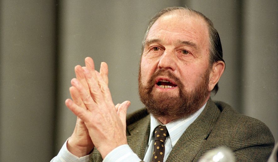 George Blake, a British defector who spied for the Soviets in Britain, gestures during a news conference in Moscow, Jan. 15, 1992.  Blake said his life&#39;s work on behalf of communism had been a failure, but called communism a noble experiment &quot;and I don&#39;t think it was wrong to try,&quot; Blake said.  (AP Photo/Boris Yurchenko)