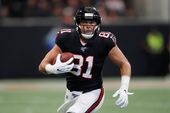 3_162020_nfl-free-agency-football8202.jpg