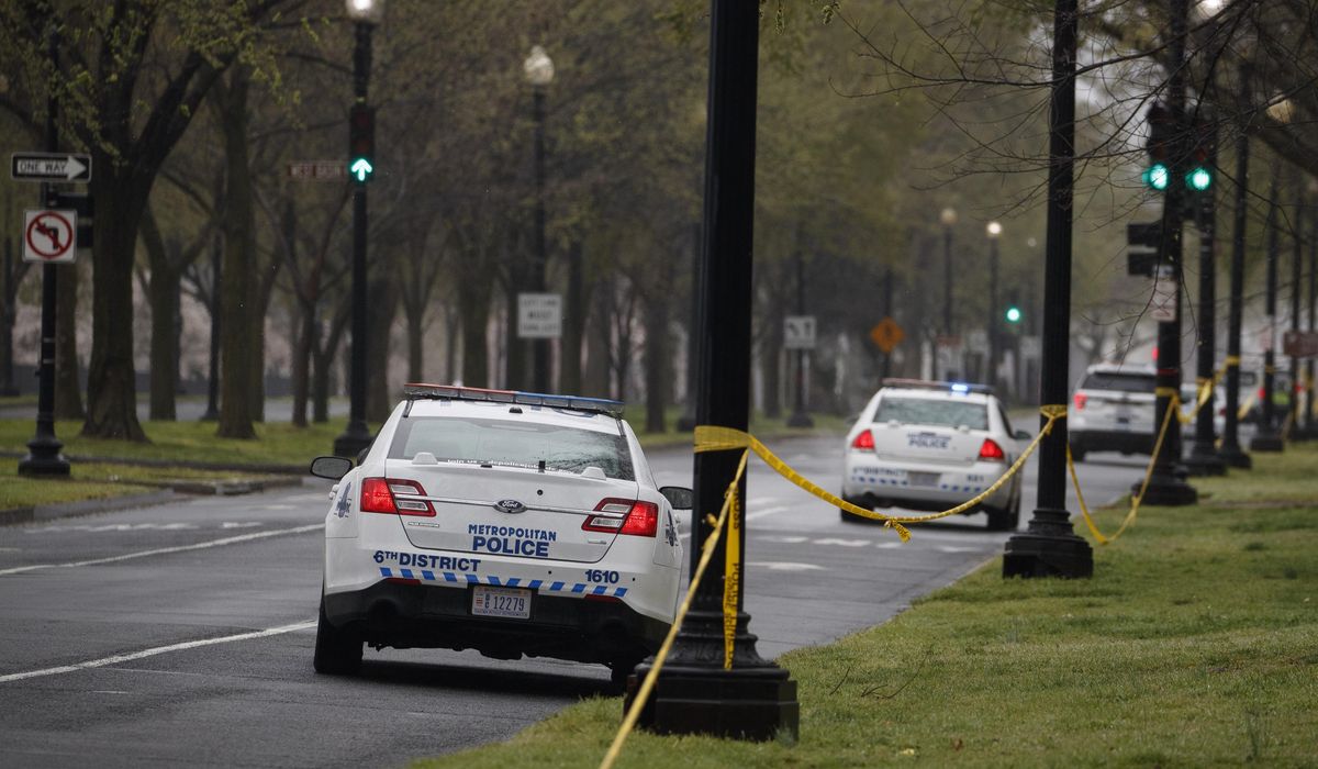 NextImg:Teen boy, man killed in separate District shootings