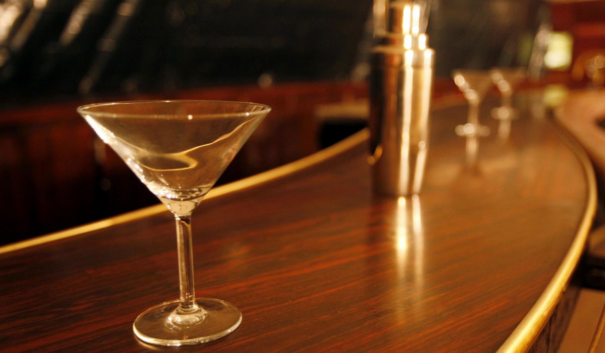 NextImg:Moderate drinking actually lowers risk of death, major National Academies study finds