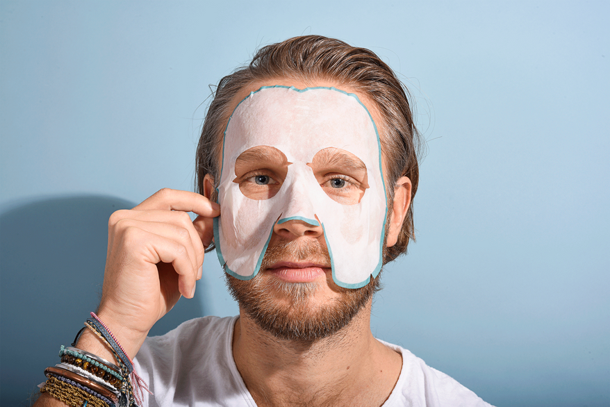 The skin care industry is increasingly focusing on products designed for men. (HETIME)