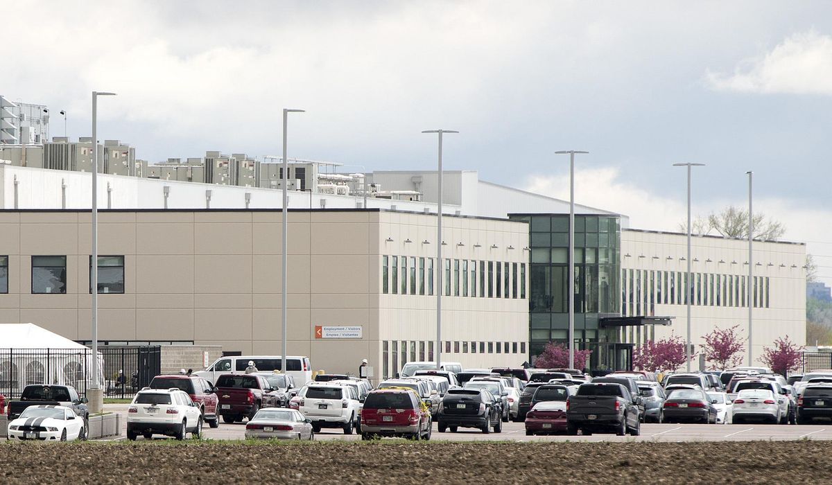 NextImg:Feds fine cleaning company $172,000 for using 11 children at meat plant