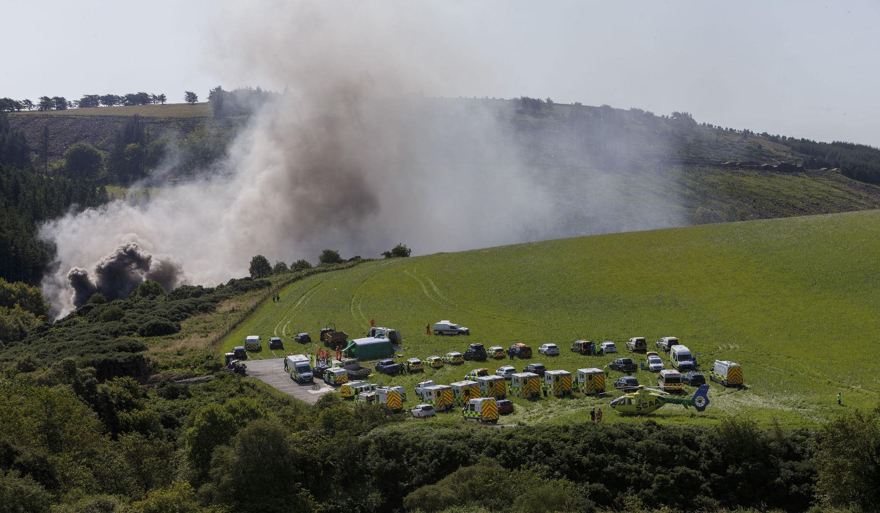 Image of article 'UK engineers to examine slopes near tracks after derailment'