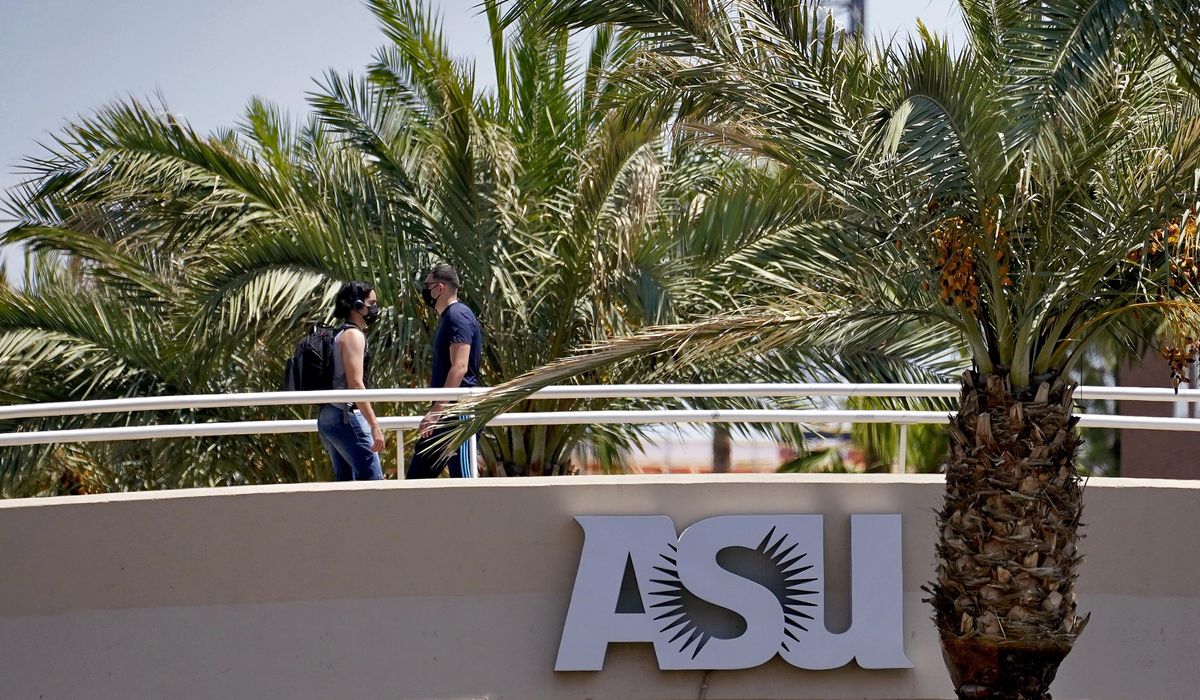 NextImg:Charges dropped against ex-ASU student who handed out Constitution on campus