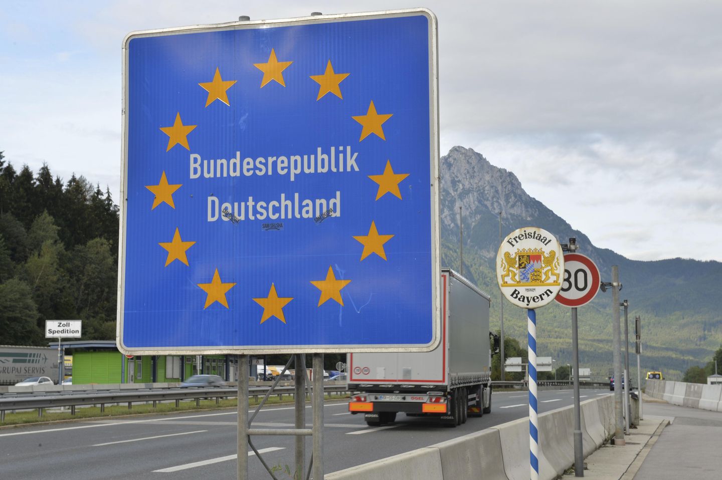 Wave of knife attacks underscores Germany's struggle to assimilate refugees