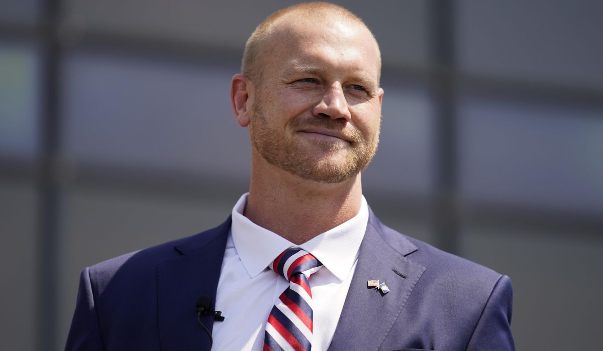 NextImg:Retired pro wrestler and ex-congressional candidate sought in Las Vegas hotel killing